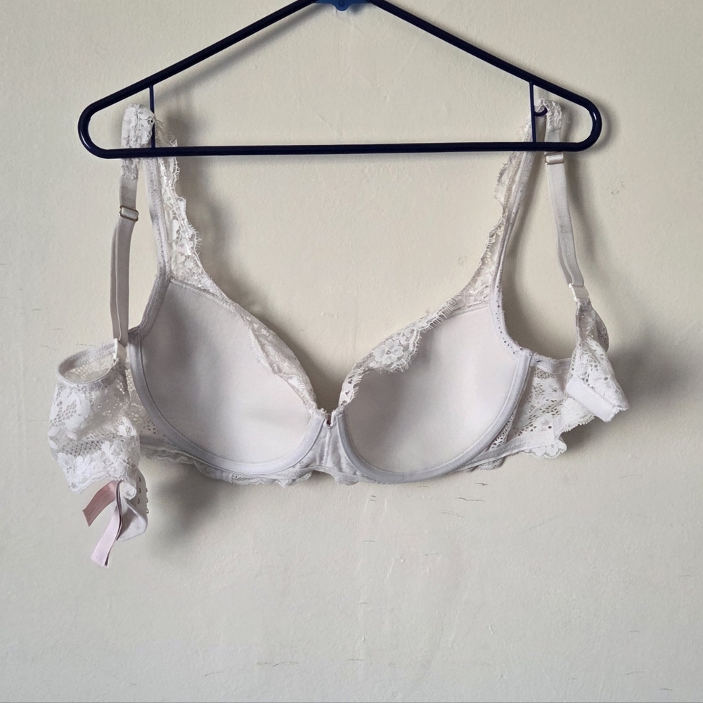 36DD VS Bra Bundle - Picture 3 of 9